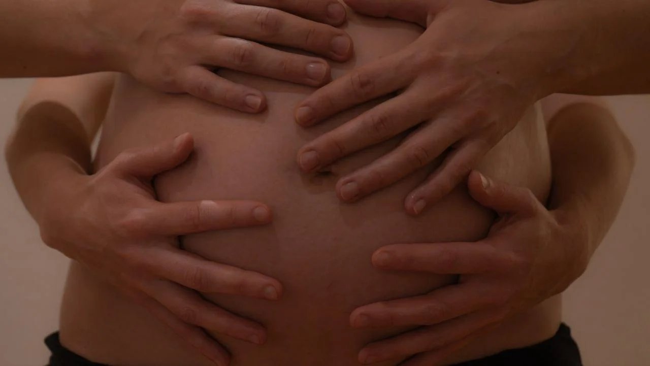 Somatic Vitality - Massage with the hands on the body